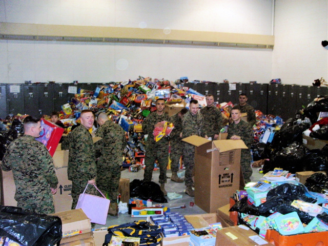Toys for Tots 2005 003